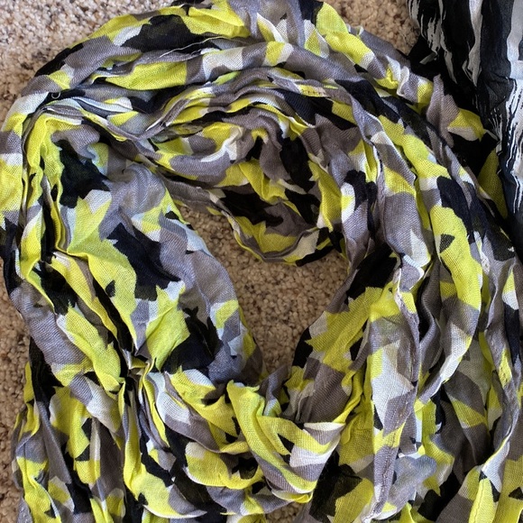 Express Fashion Scarf Bundle of 3 - Picture 2 of 11